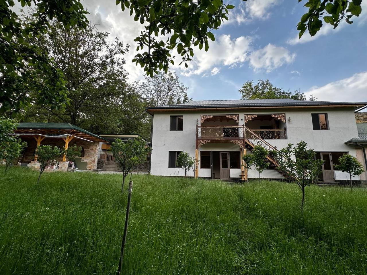 Hayat Guesthouse Nuratau Mountain Yukary-Ukhum المظهر الخارجي الصورة