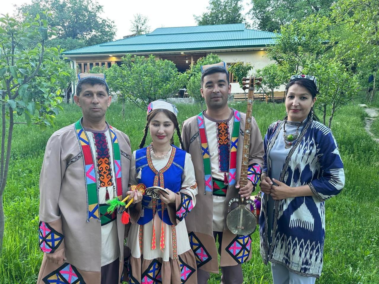 Hayat Guesthouse Nuratau Mountain Yukary-Ukhum المظهر الخارجي الصورة